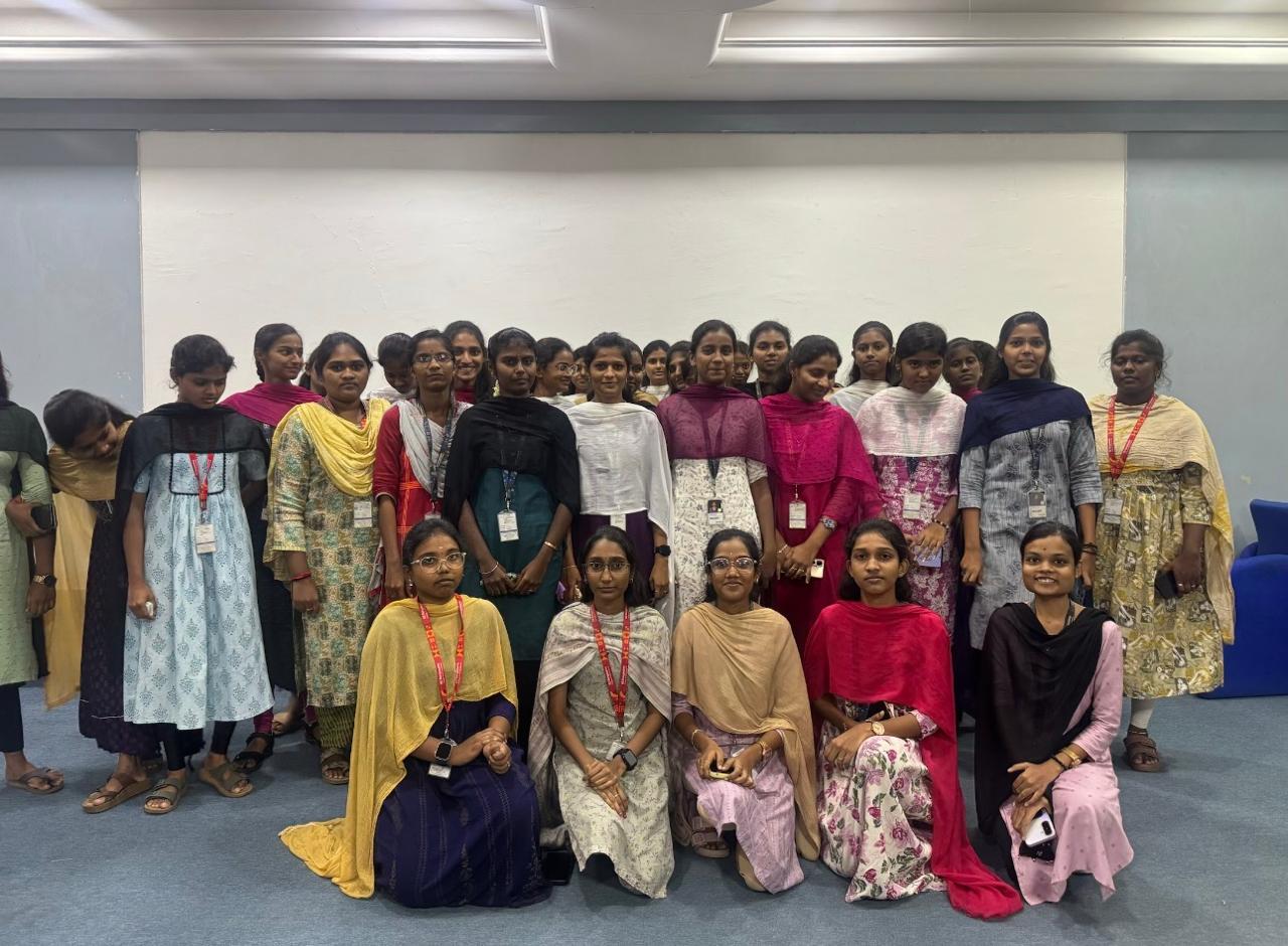 Group of women students after an AI training session